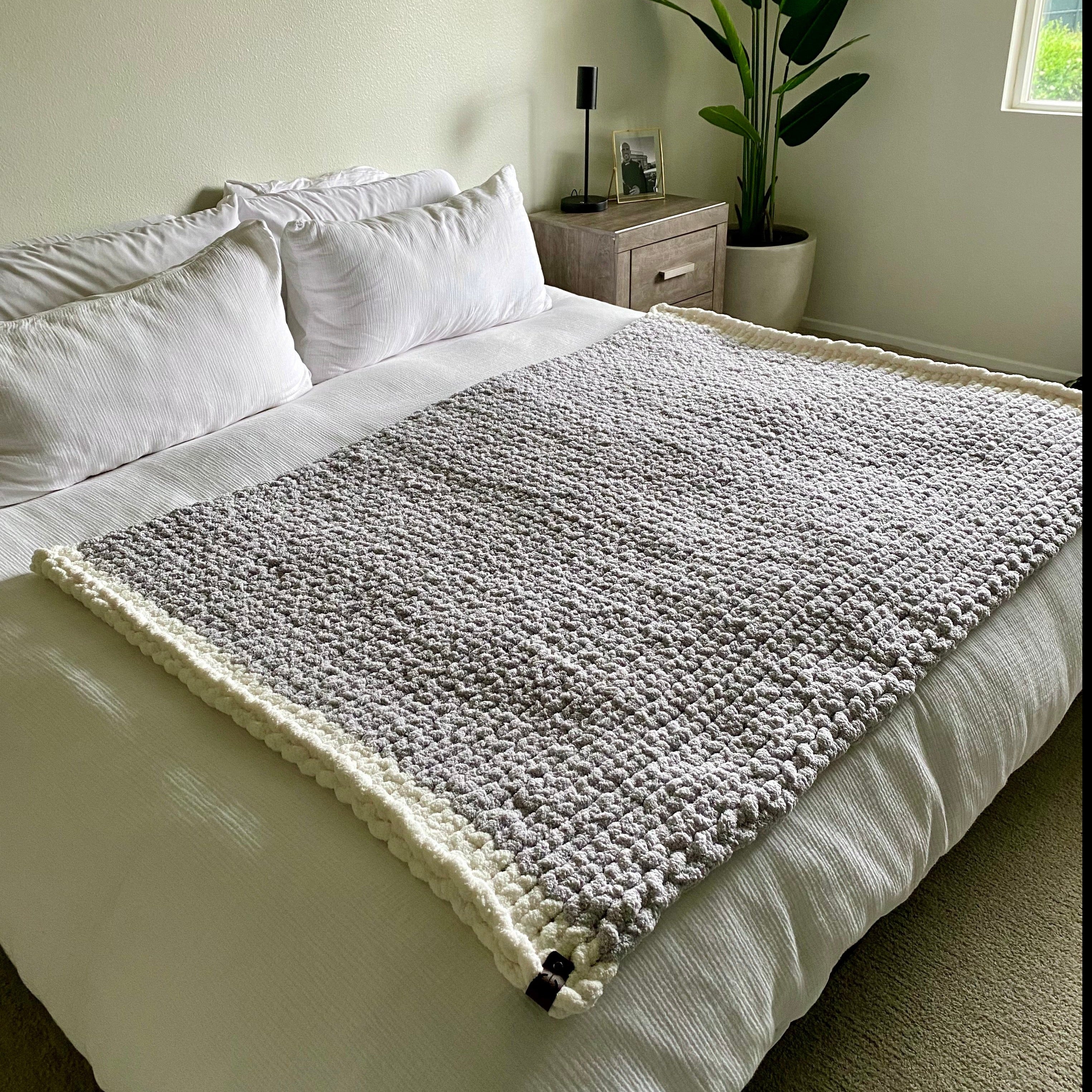 Chunky knit best sale bed runner pattern