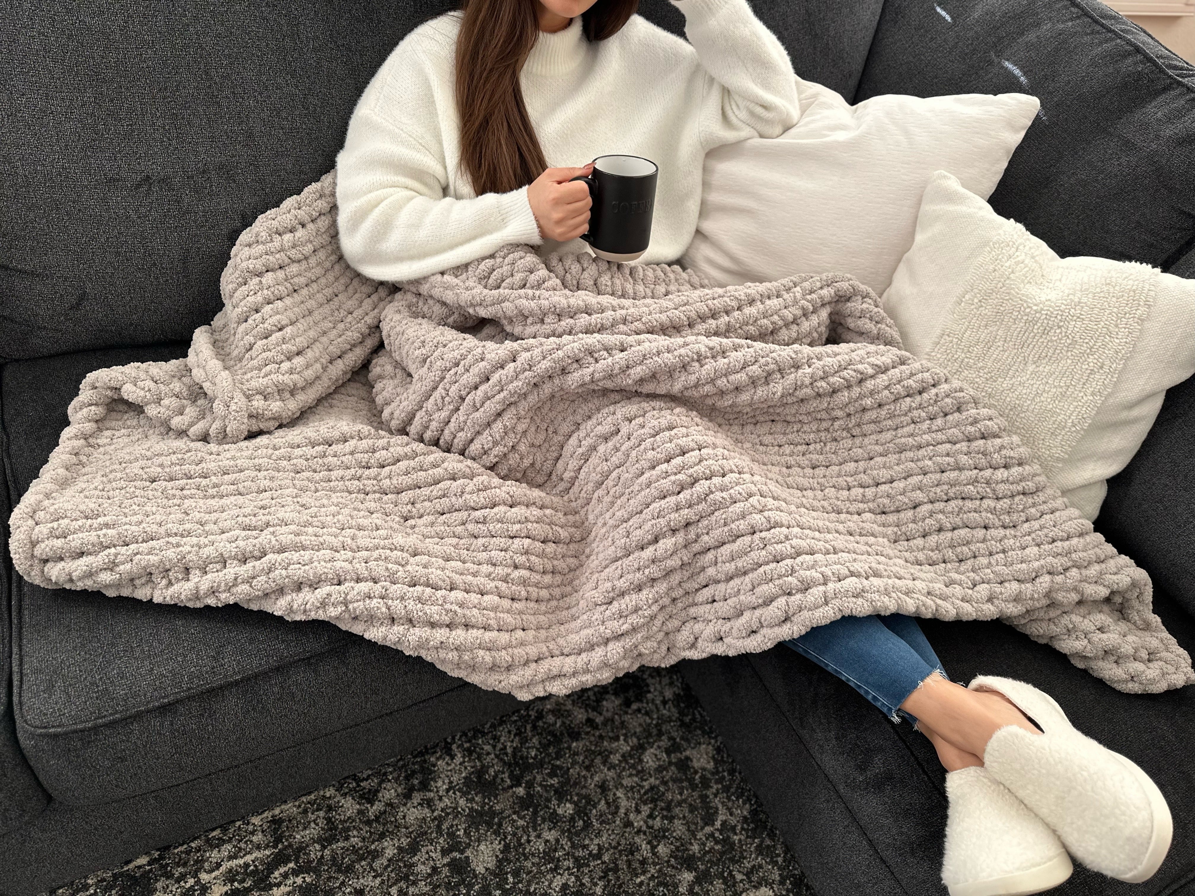 Thick chunky knit discount blanket